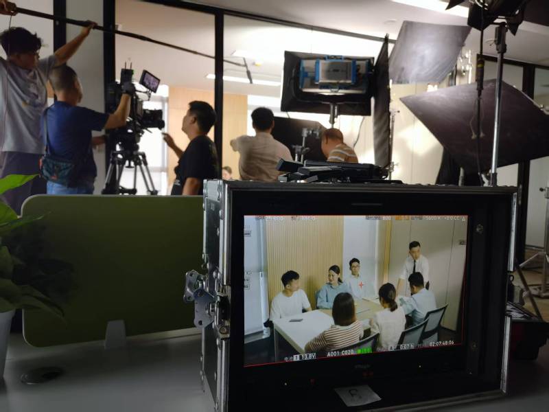 山西TVC拍摄公司：科技产品视觉化大师，诠释未来感与功能美学