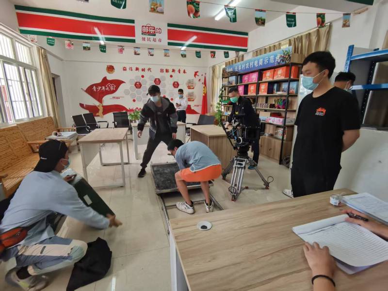 追星女孩心理学分析报告：山西广告片拍摄公司揭秘饭圈应援式传播逻辑